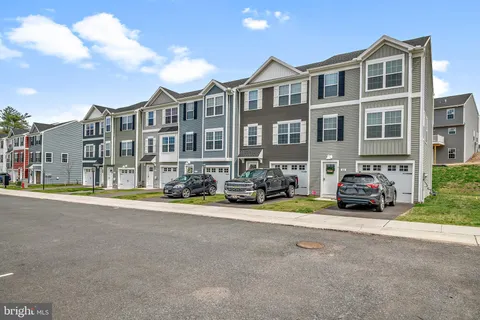 MLS: PADA2043846