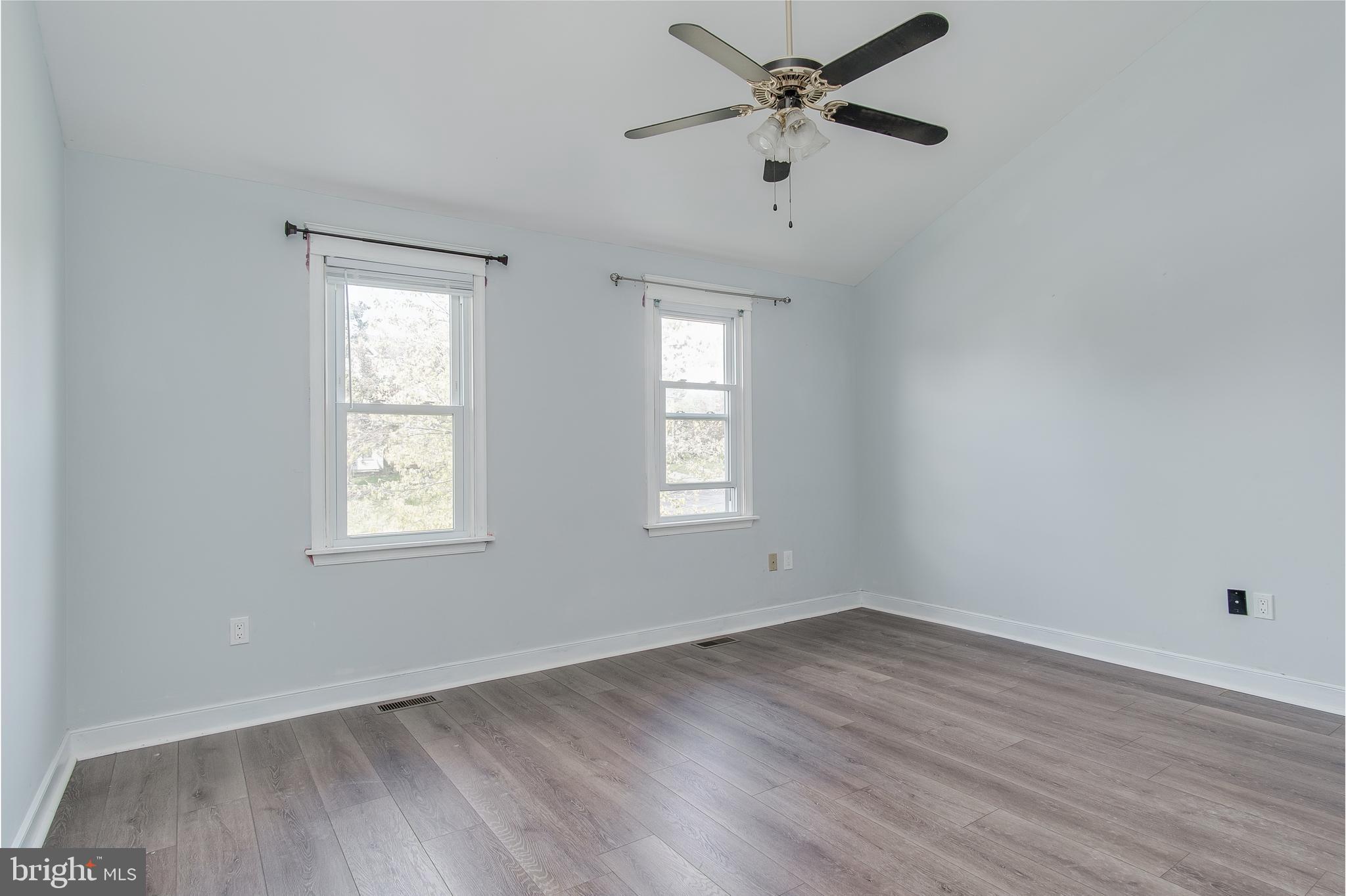 KENLY SQUARE - Residential