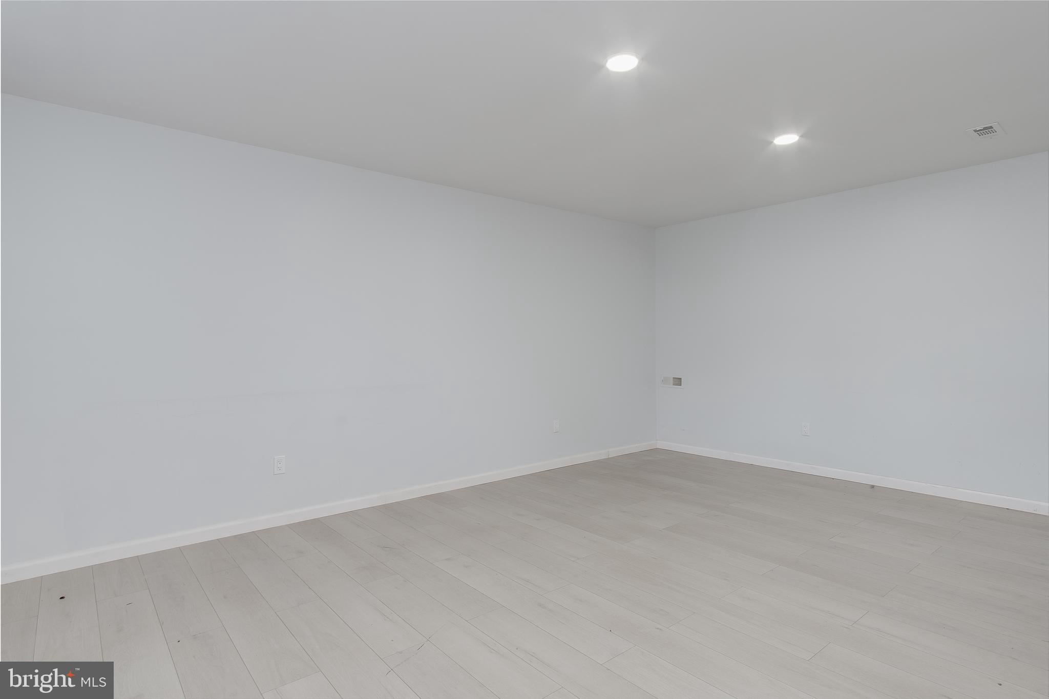 KENLY SQUARE - Residential