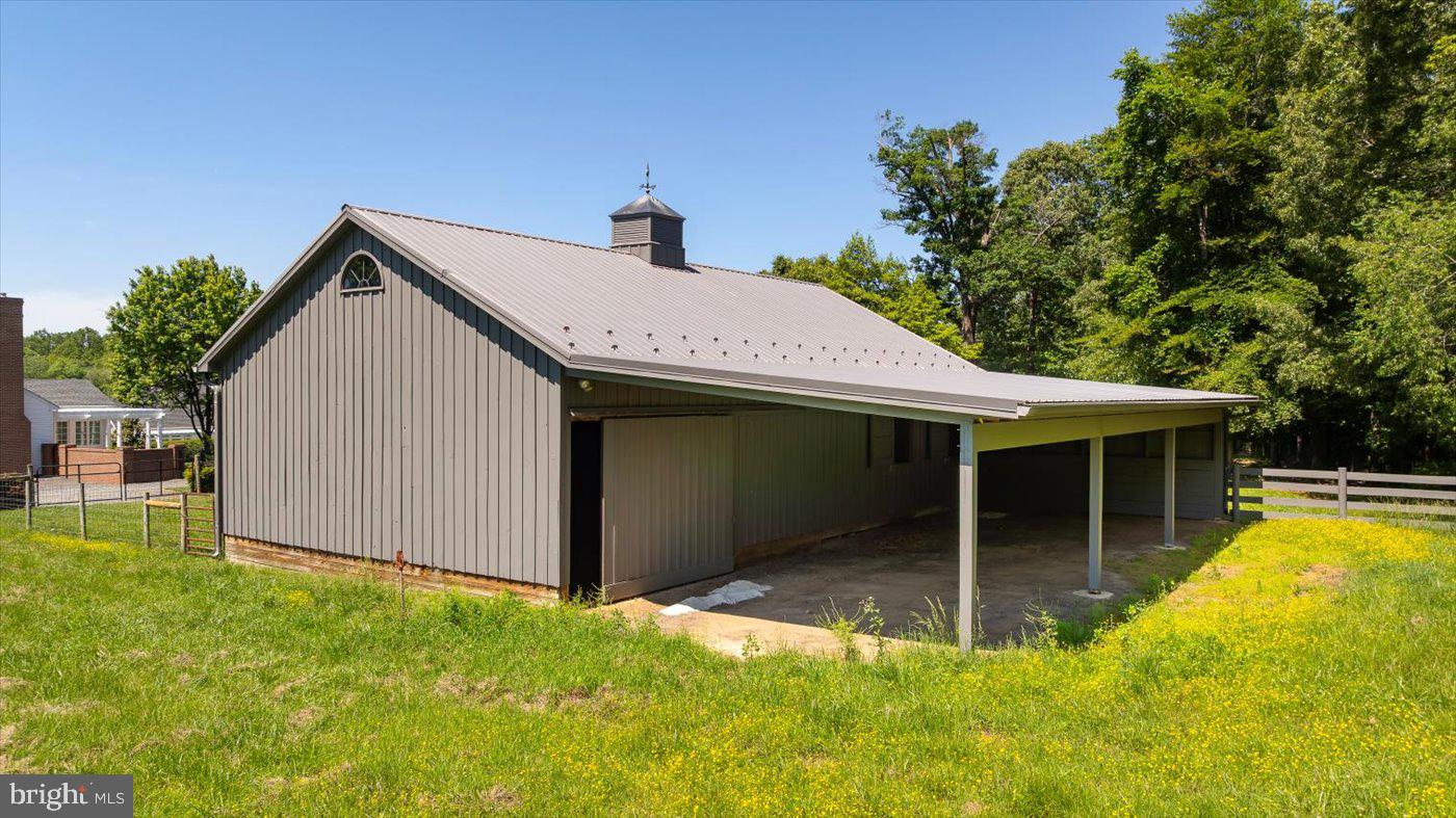 SEVEN SPRINGS FARM - Farm