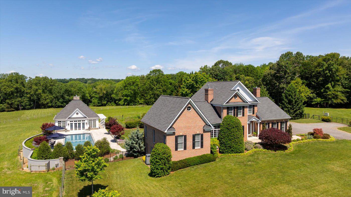 SEVEN SPRINGS FARM - Farm