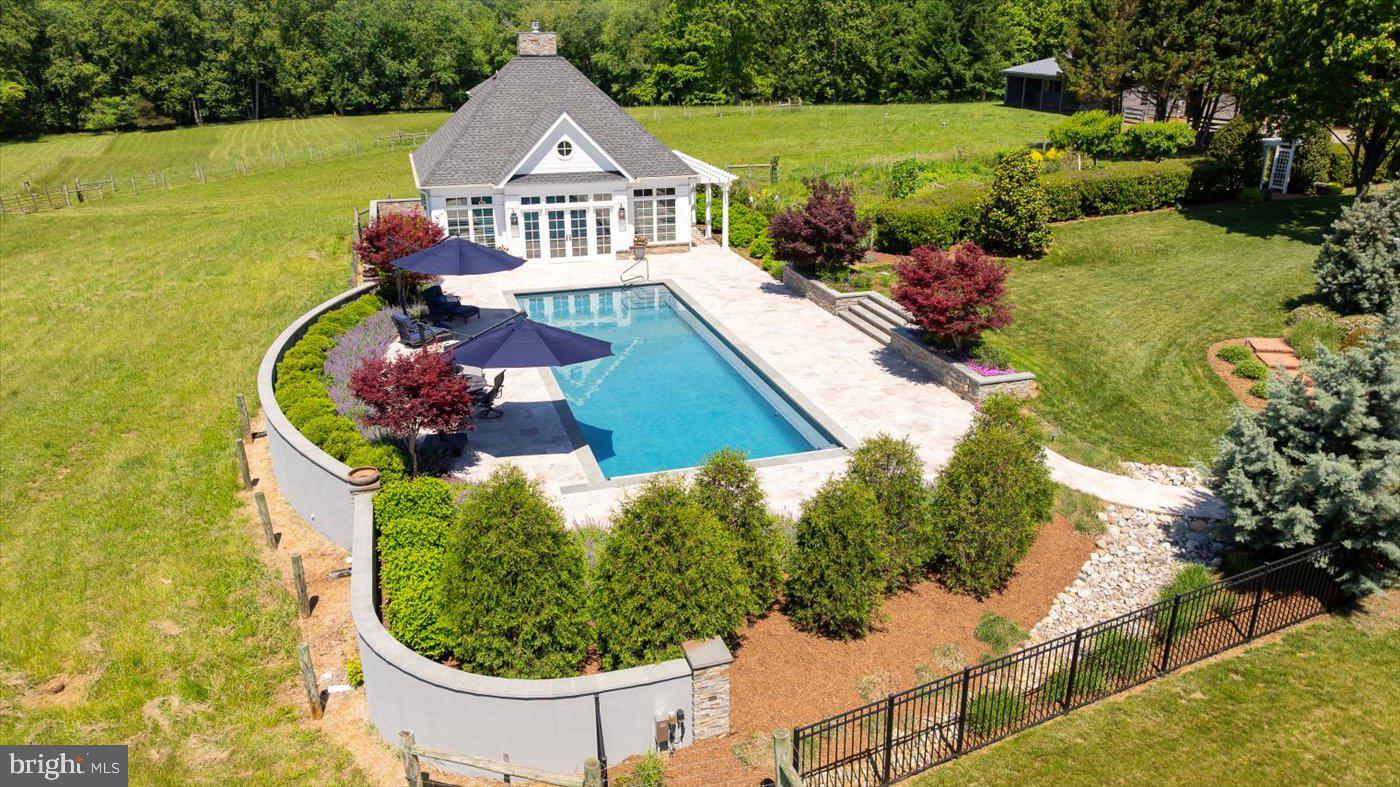 SEVEN SPRINGS FARM - Farm