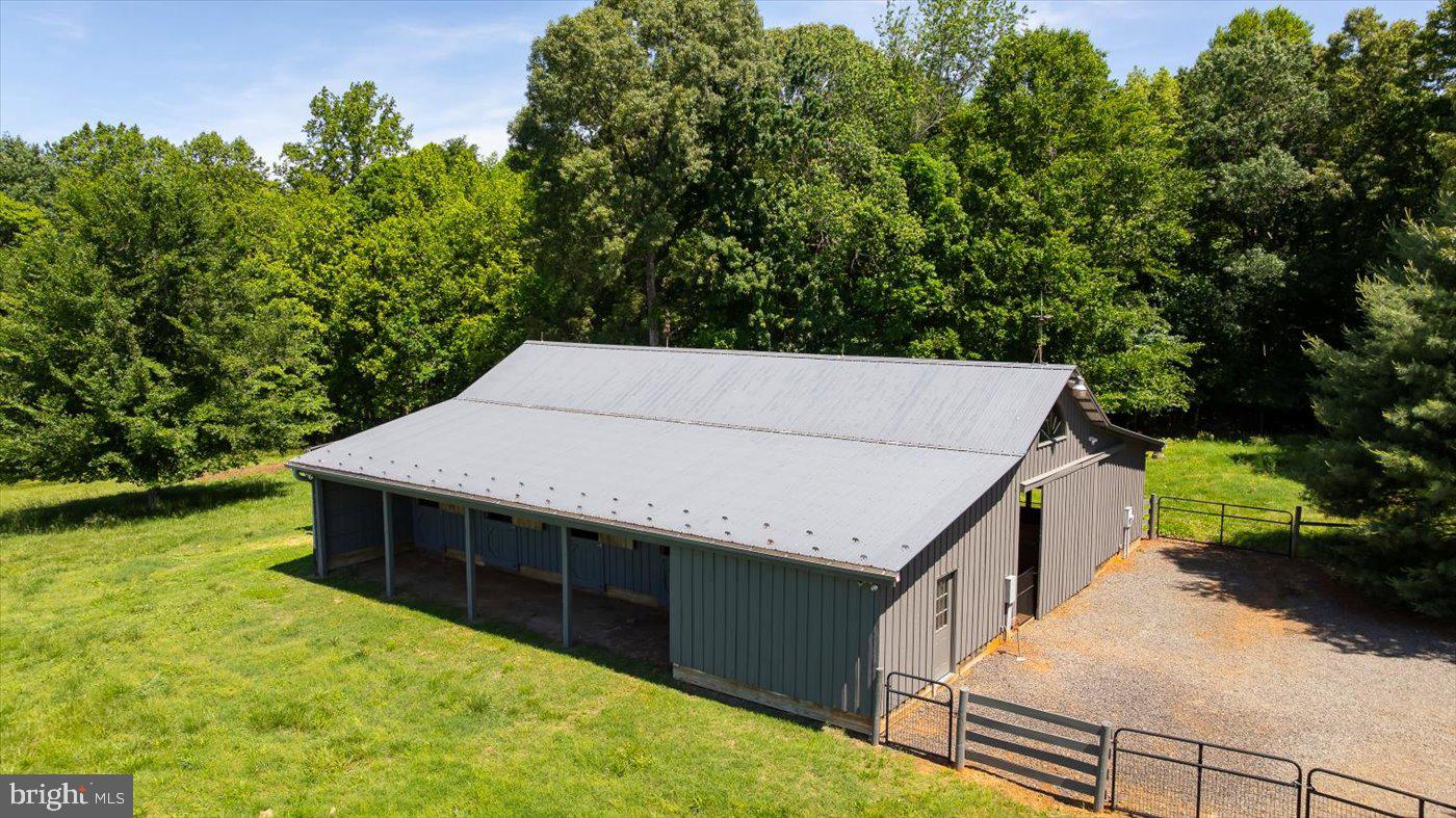 SEVEN SPRINGS FARM - Farm