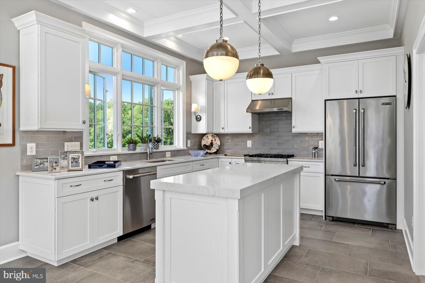 SEVEN SPRINGS FARM - Farm