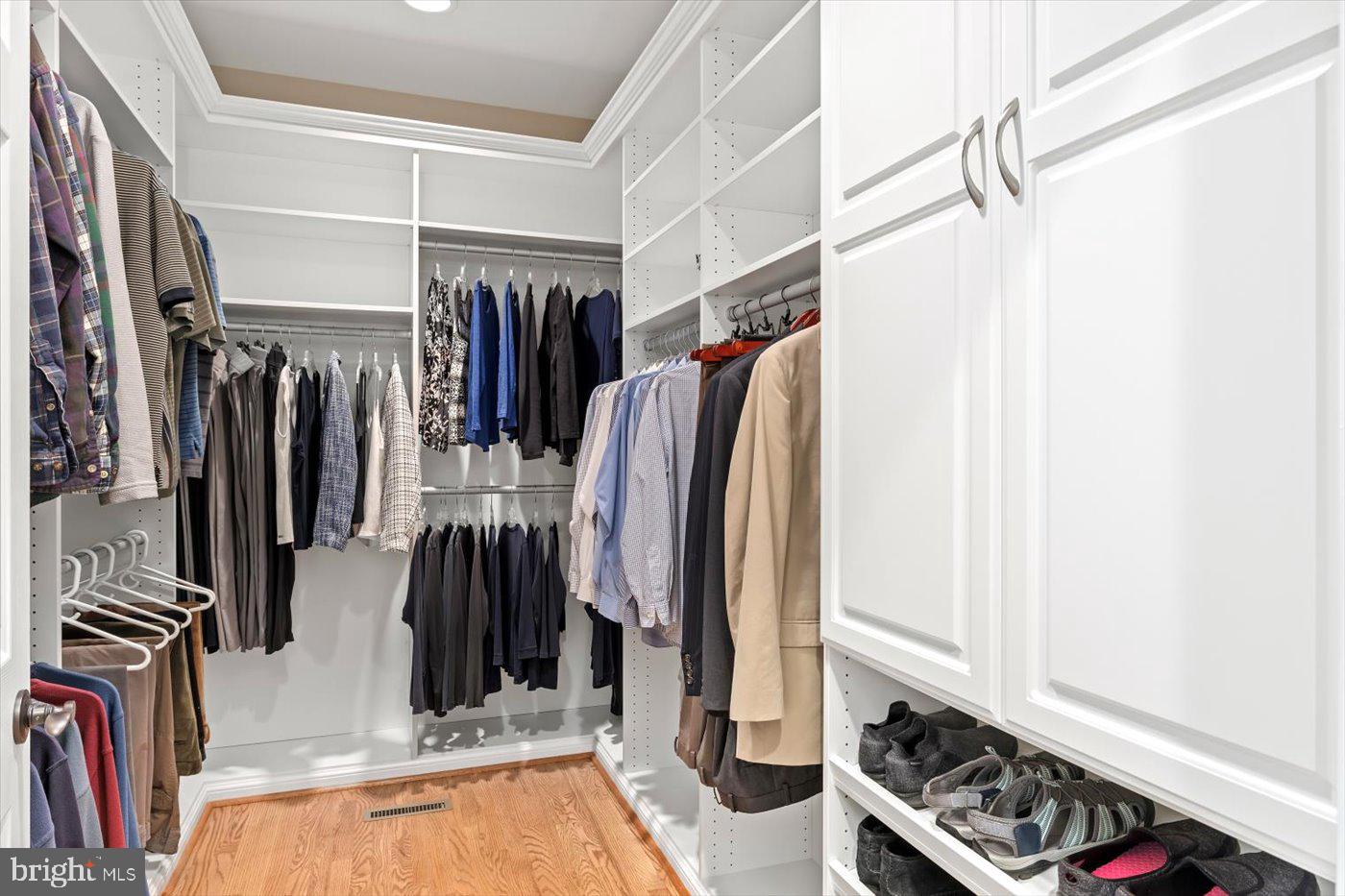 SEVEN SPRINGS FARM - Farm