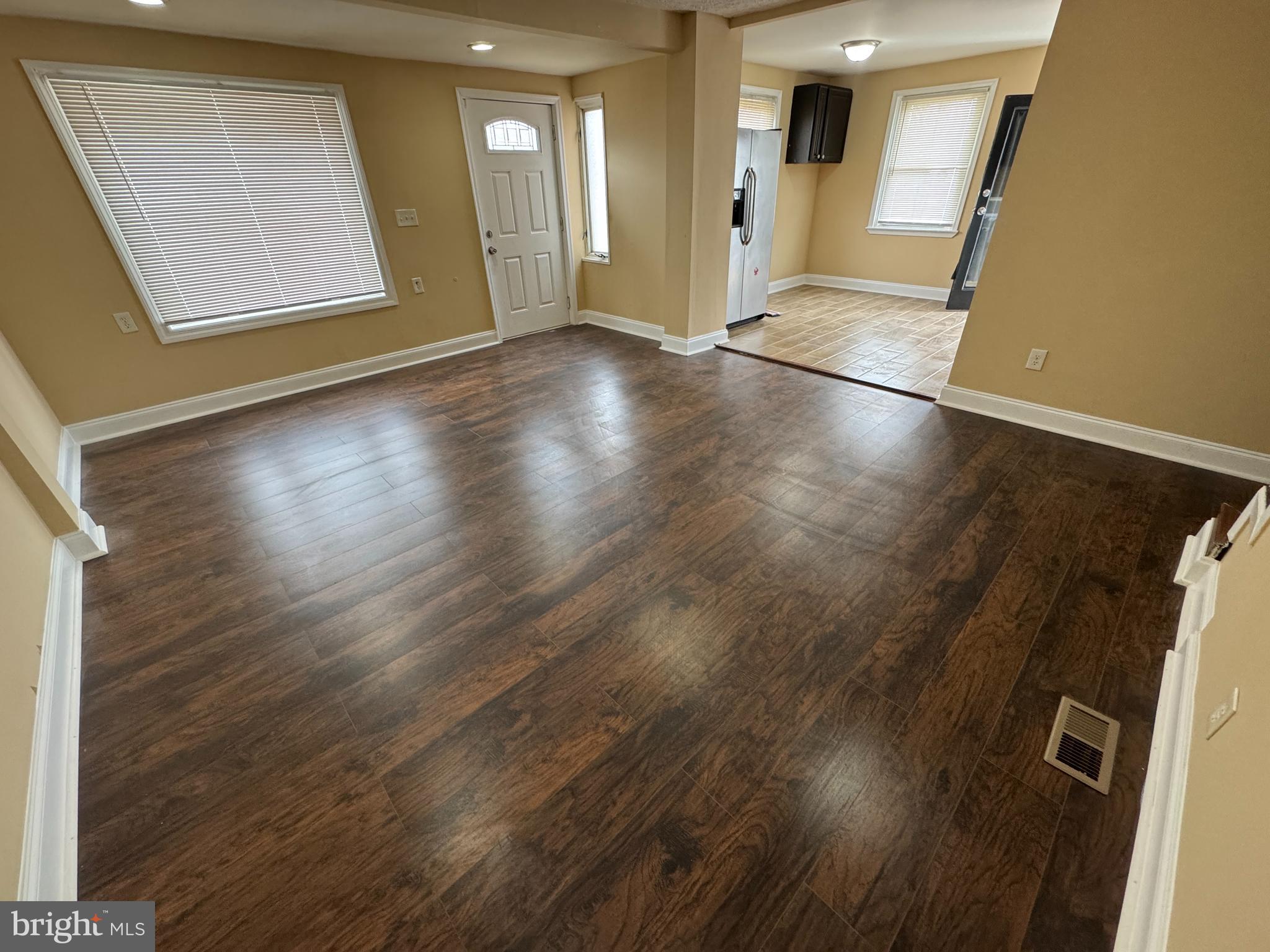 ESSEX - Residential Lease