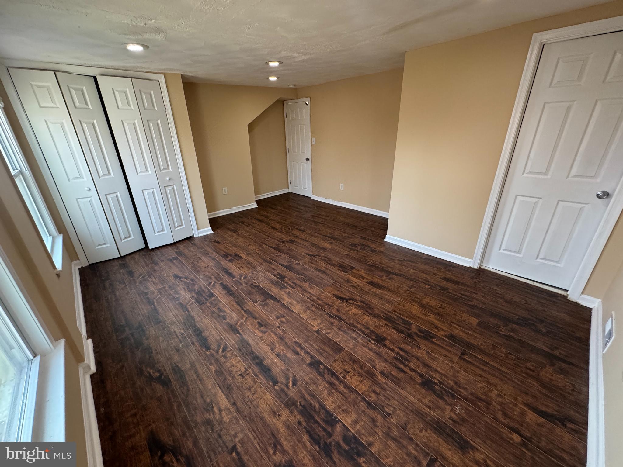 ESSEX - Residential Lease