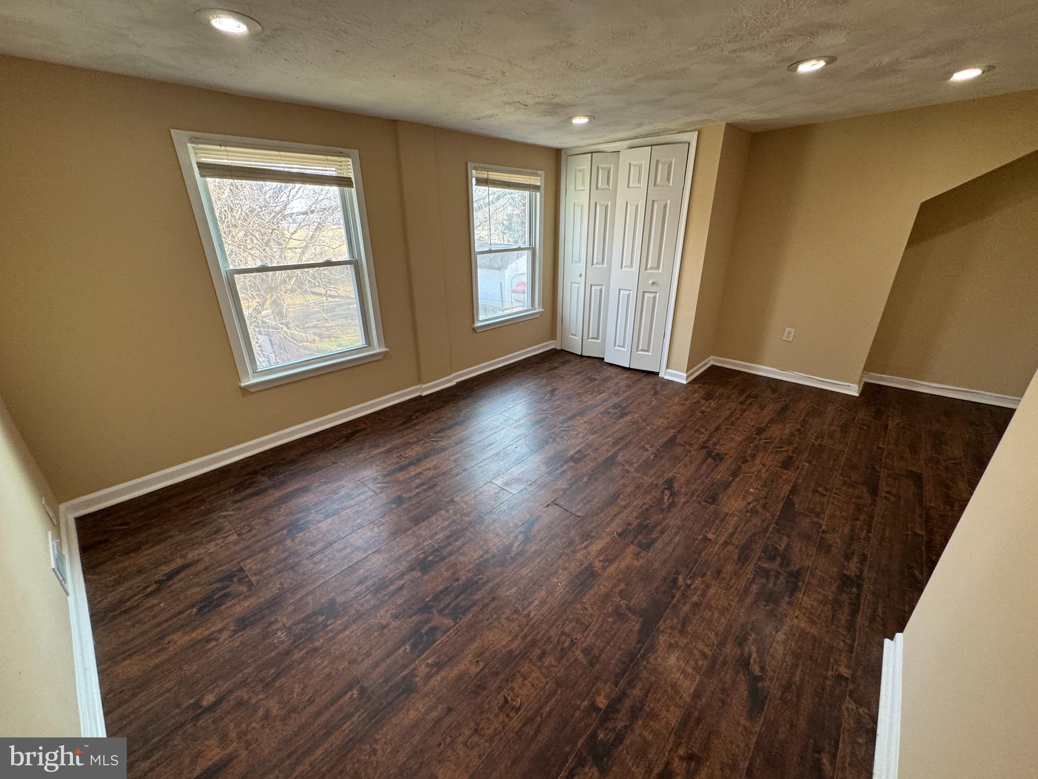 ESSEX - Residential Lease
