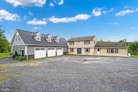 Photo of 1732 Turnpike Road, ELIZABETHTOWN, PA 17022 (MLS # PALA2057340)