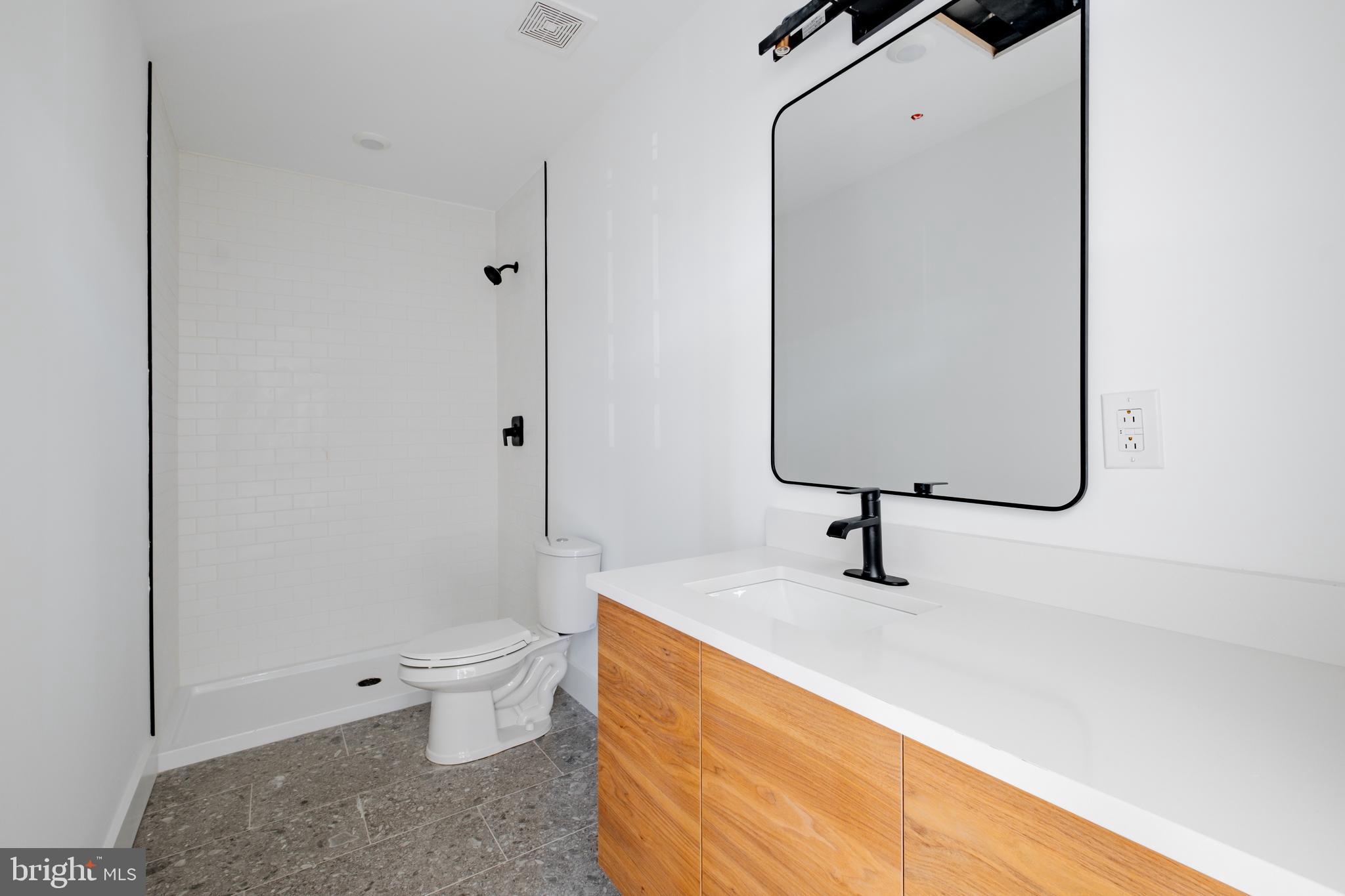 SOUTH KENSINGTON - Residential Lease