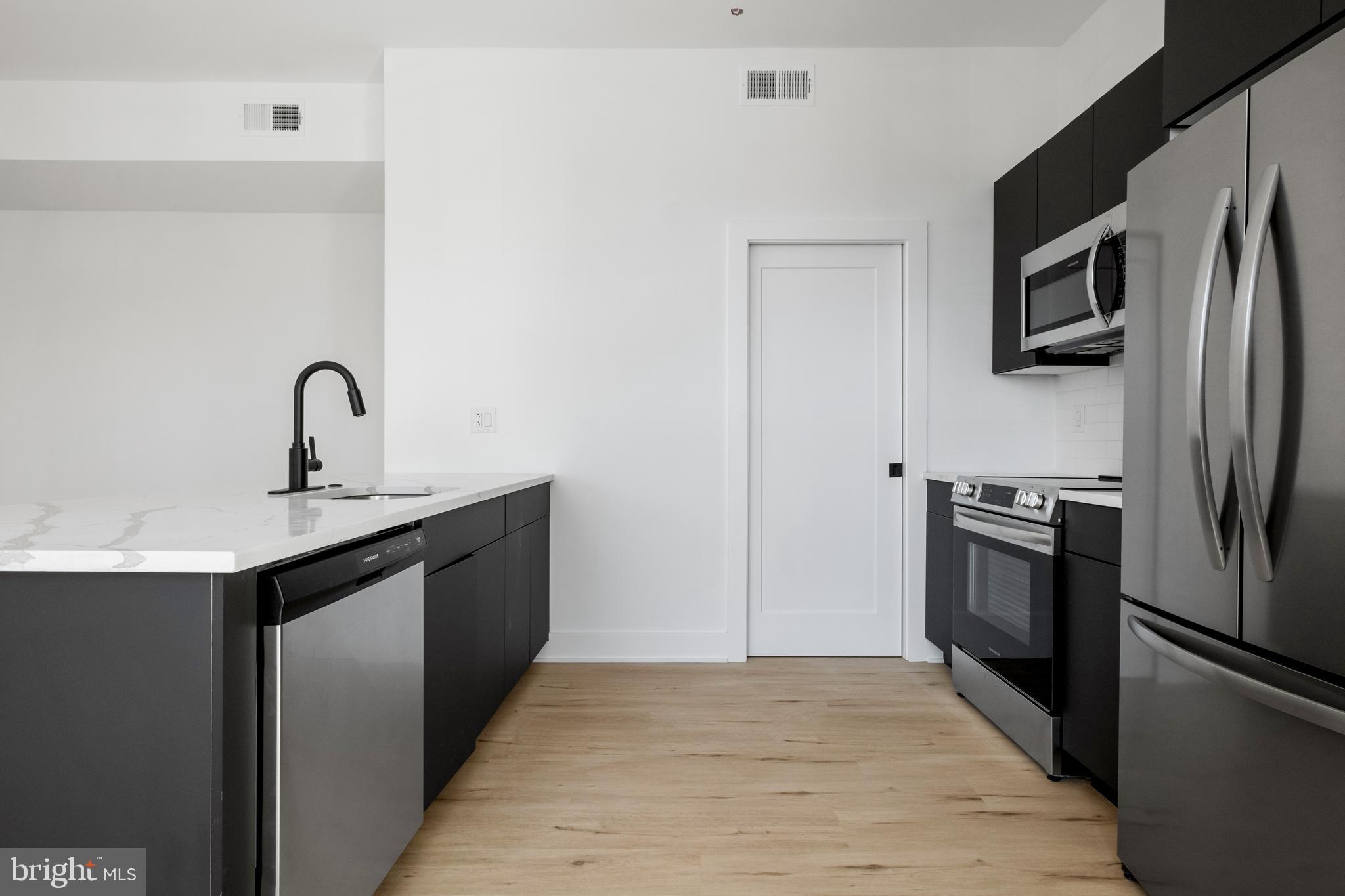 SOUTH KENSINGTON - Residential Lease