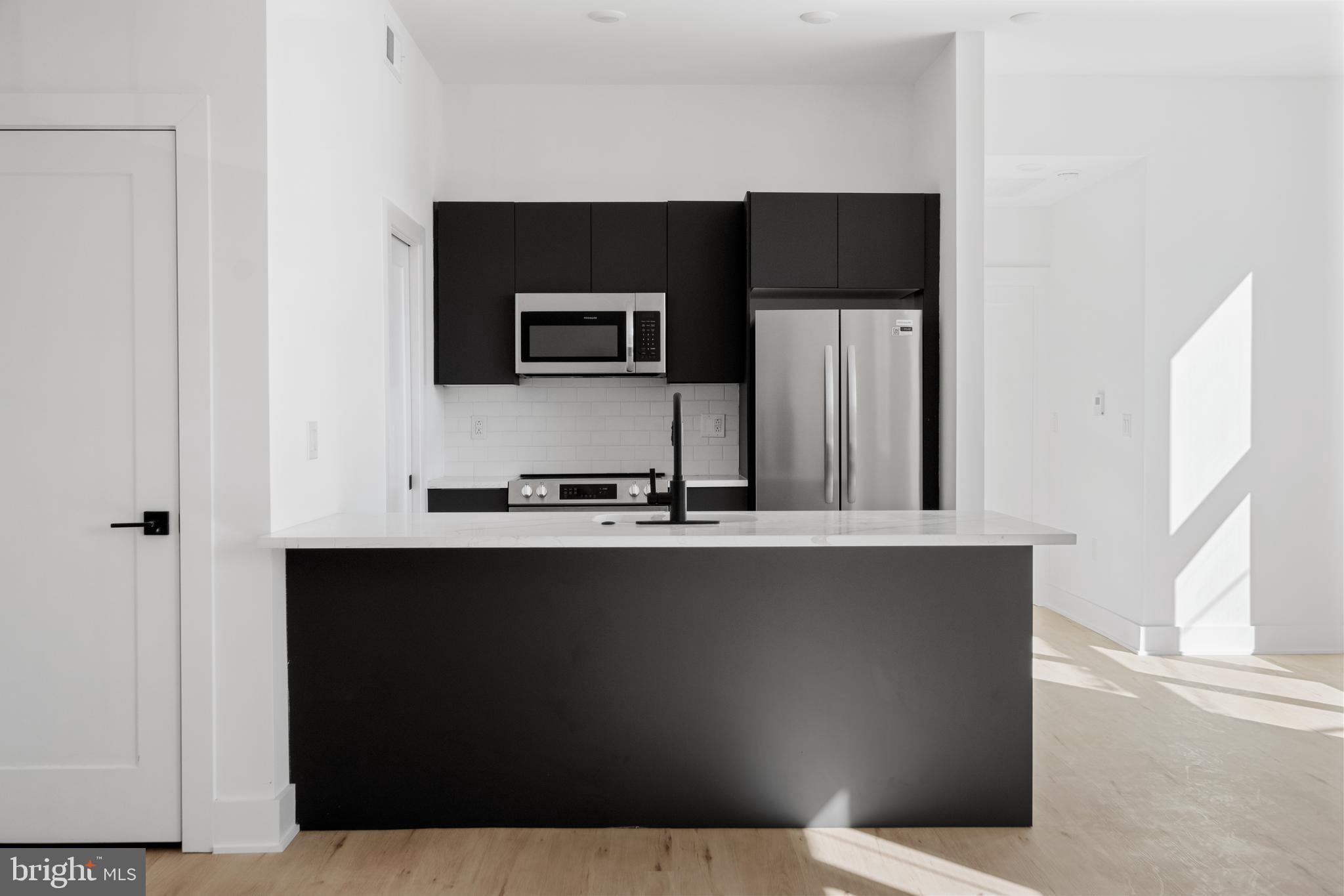 SOUTH KENSINGTON - Residential Lease