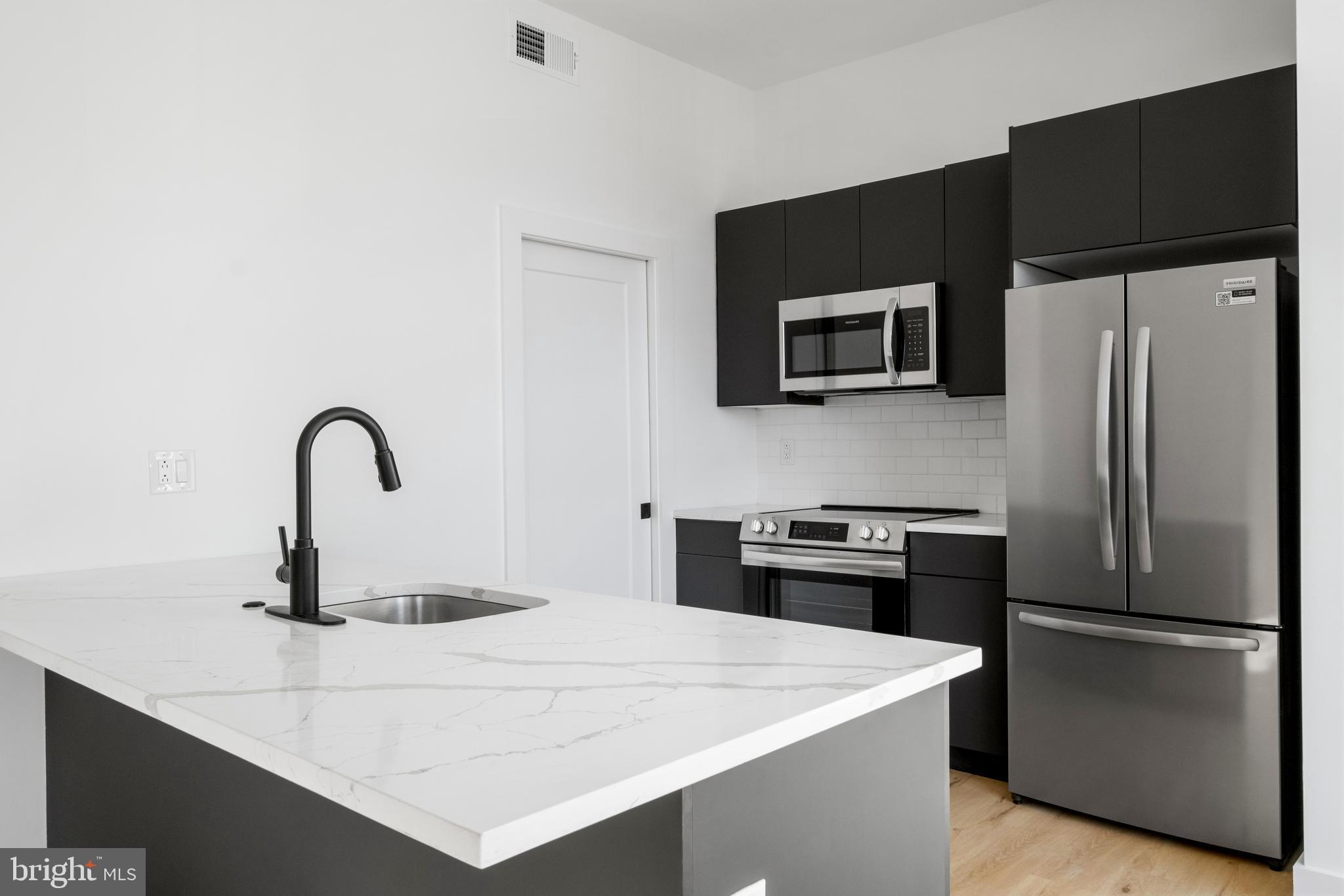 SOUTH KENSINGTON - Residential Lease