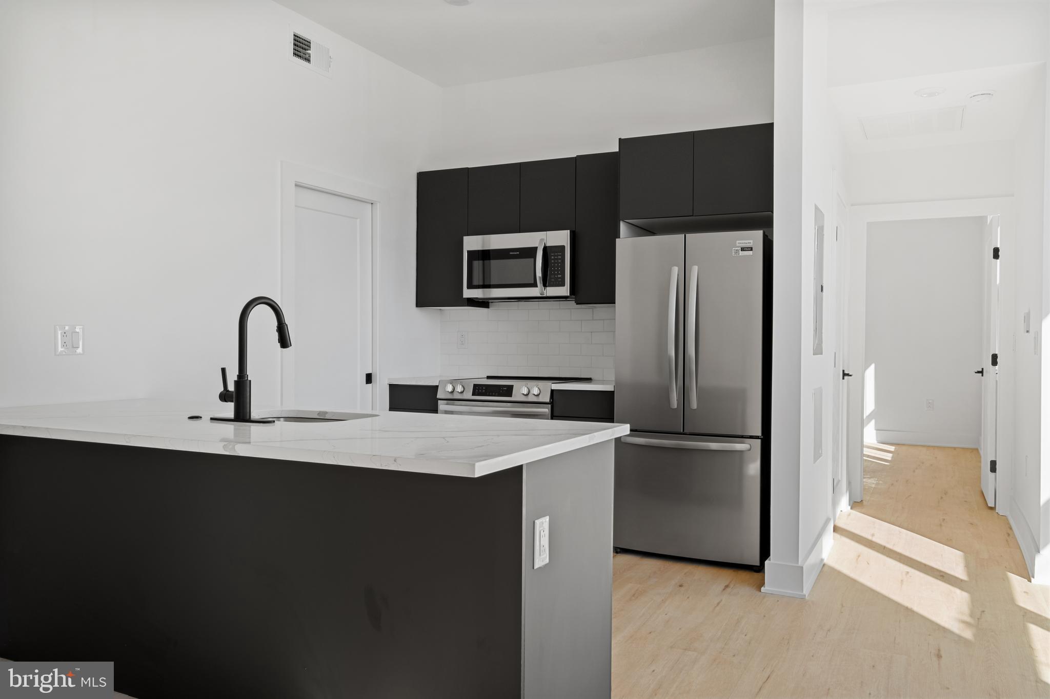 SOUTH KENSINGTON - Residential Lease