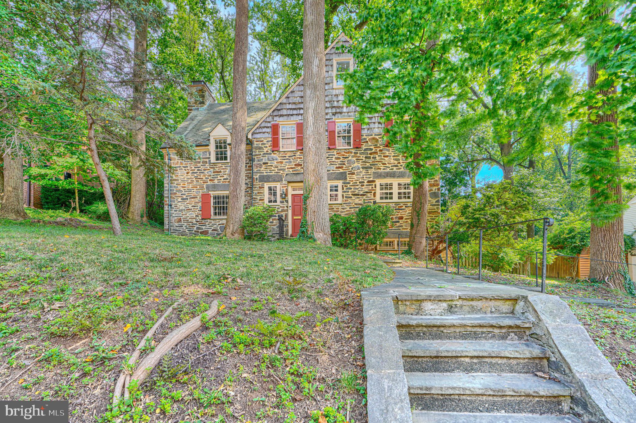 15 W COLD SPRING LANE
