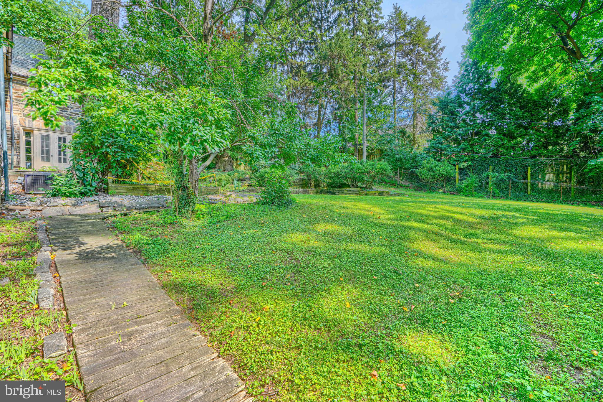 15 W COLD SPRING LANE