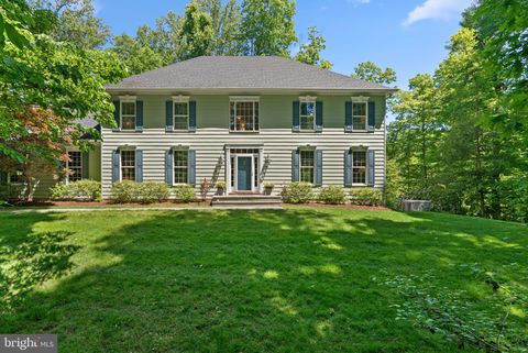 Photo of 918 Elsie Barber Court, DAVIDSONVILLE, MD 21035 (MLS # MDAA2142002)