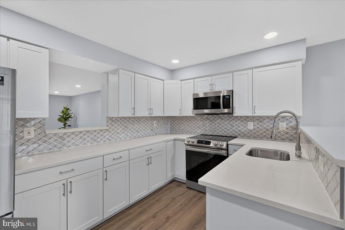 1108 SOHO COURT
