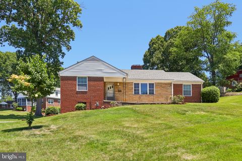 Homes For Sale - 400 Southwest Drive<br/> SILVER SPRING, MD 20901