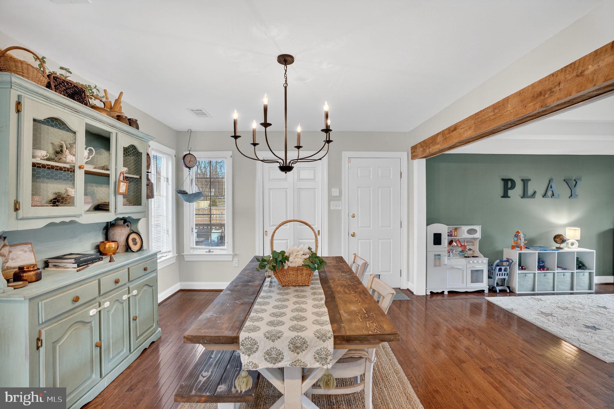 GOLDEN MEADOWS - Residential