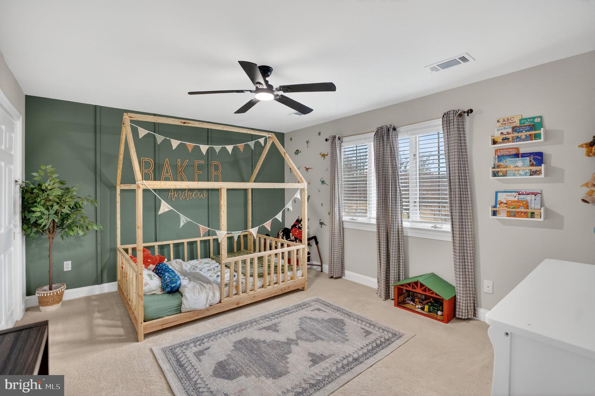 GOLDEN MEADOWS - Residential