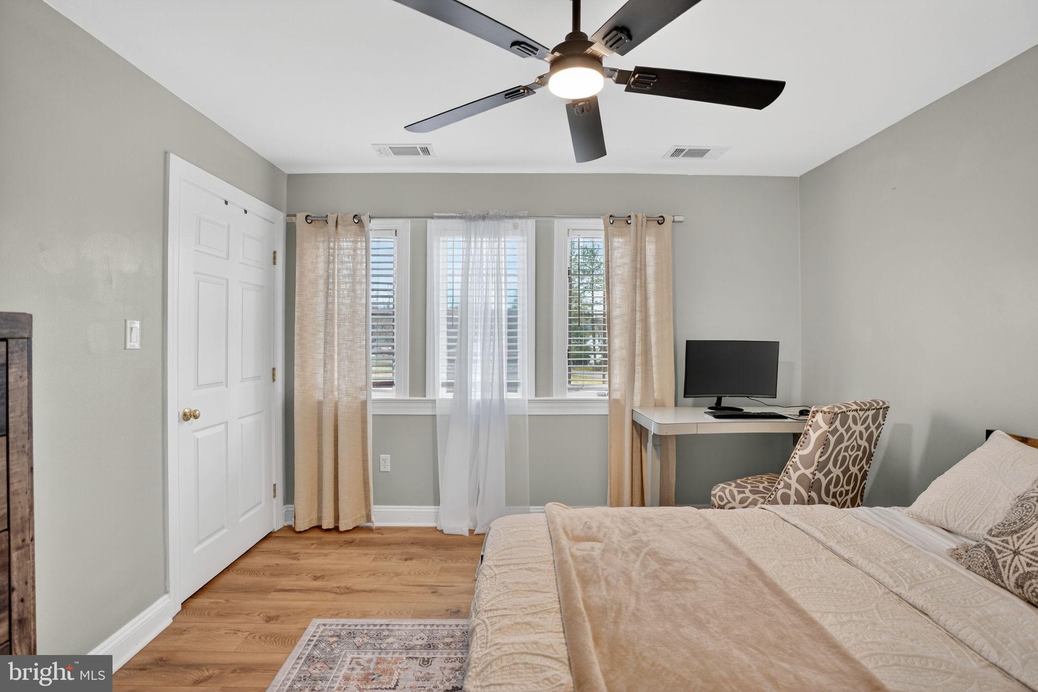 GOLDEN MEADOWS - Residential