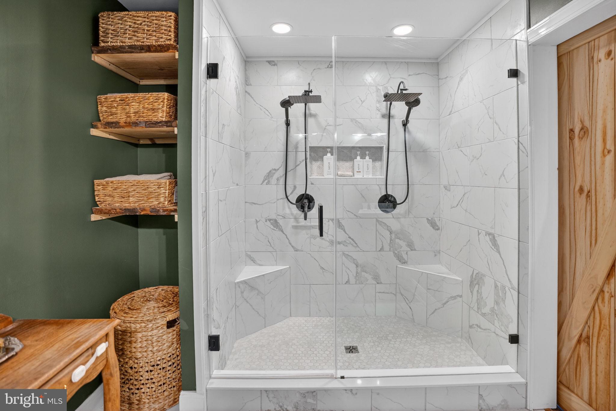 GOLDEN MEADOWS - Residential