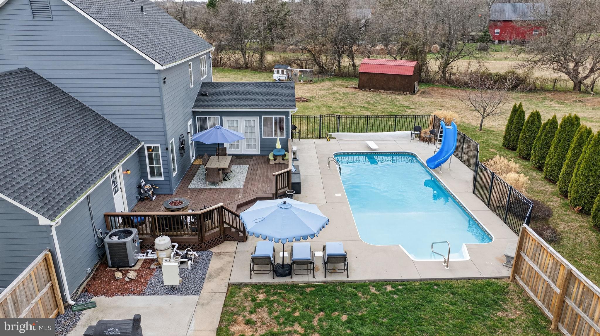 GOLDEN MEADOWS - Residential