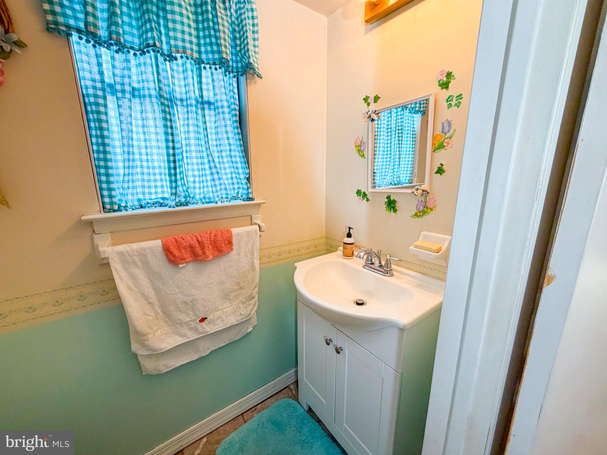 LAUREL HILLS - Residential