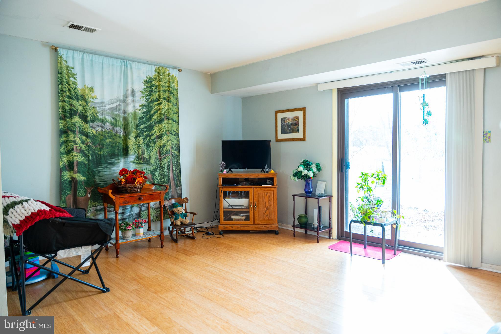 LAUREL HILLS - Residential