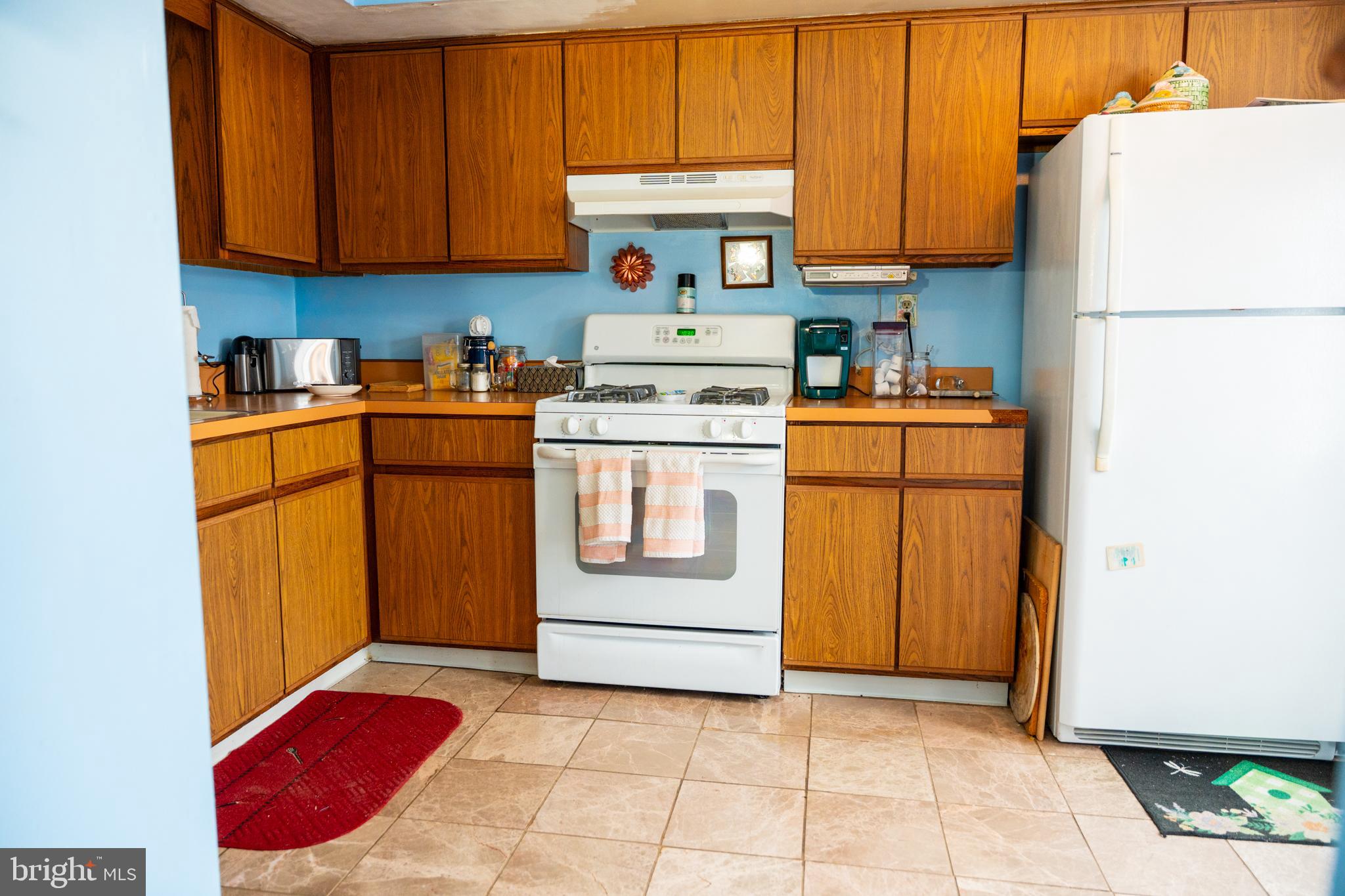 LAUREL HILLS - Residential