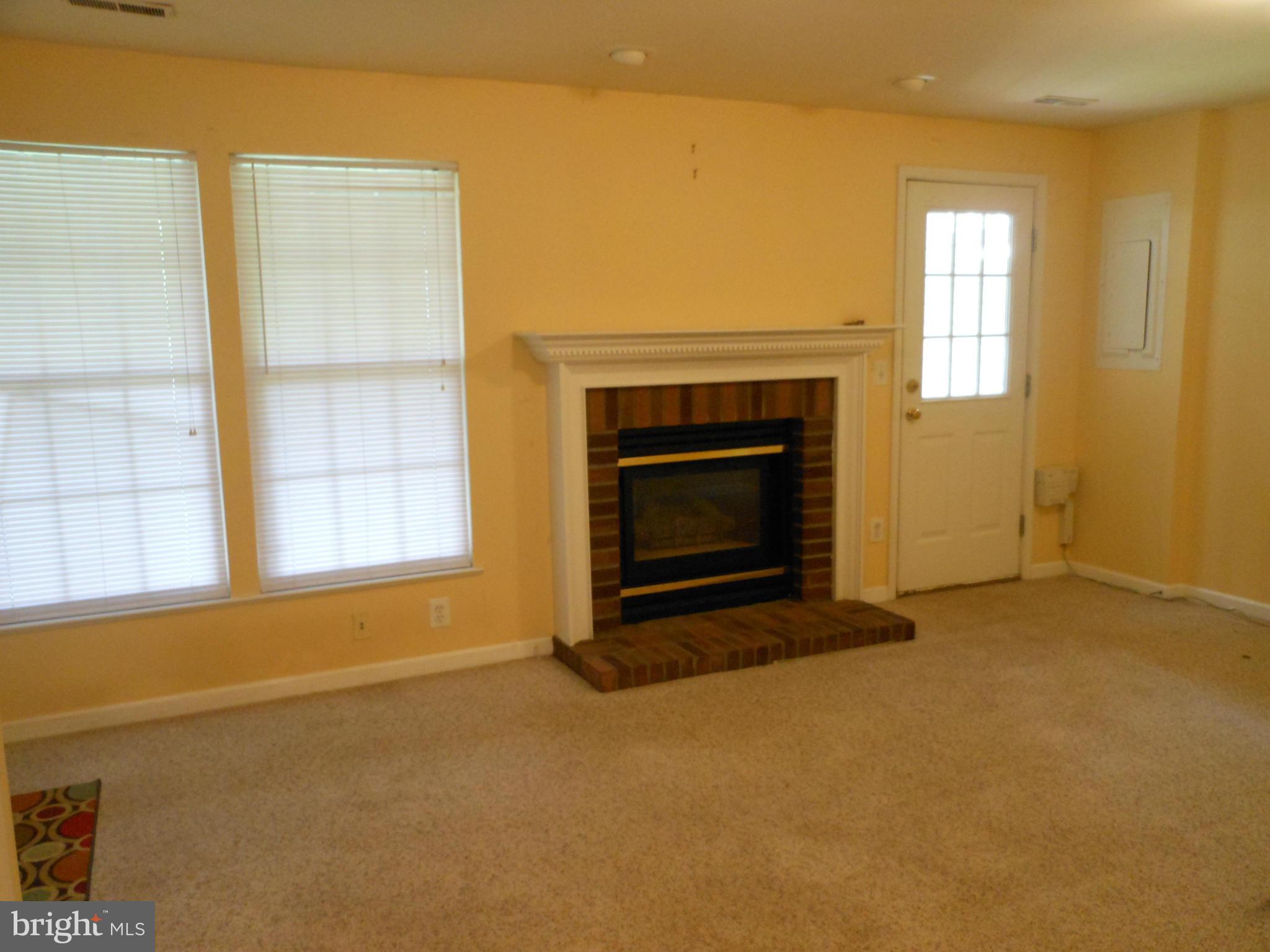 CENTRE RIDGE - Residential Lease