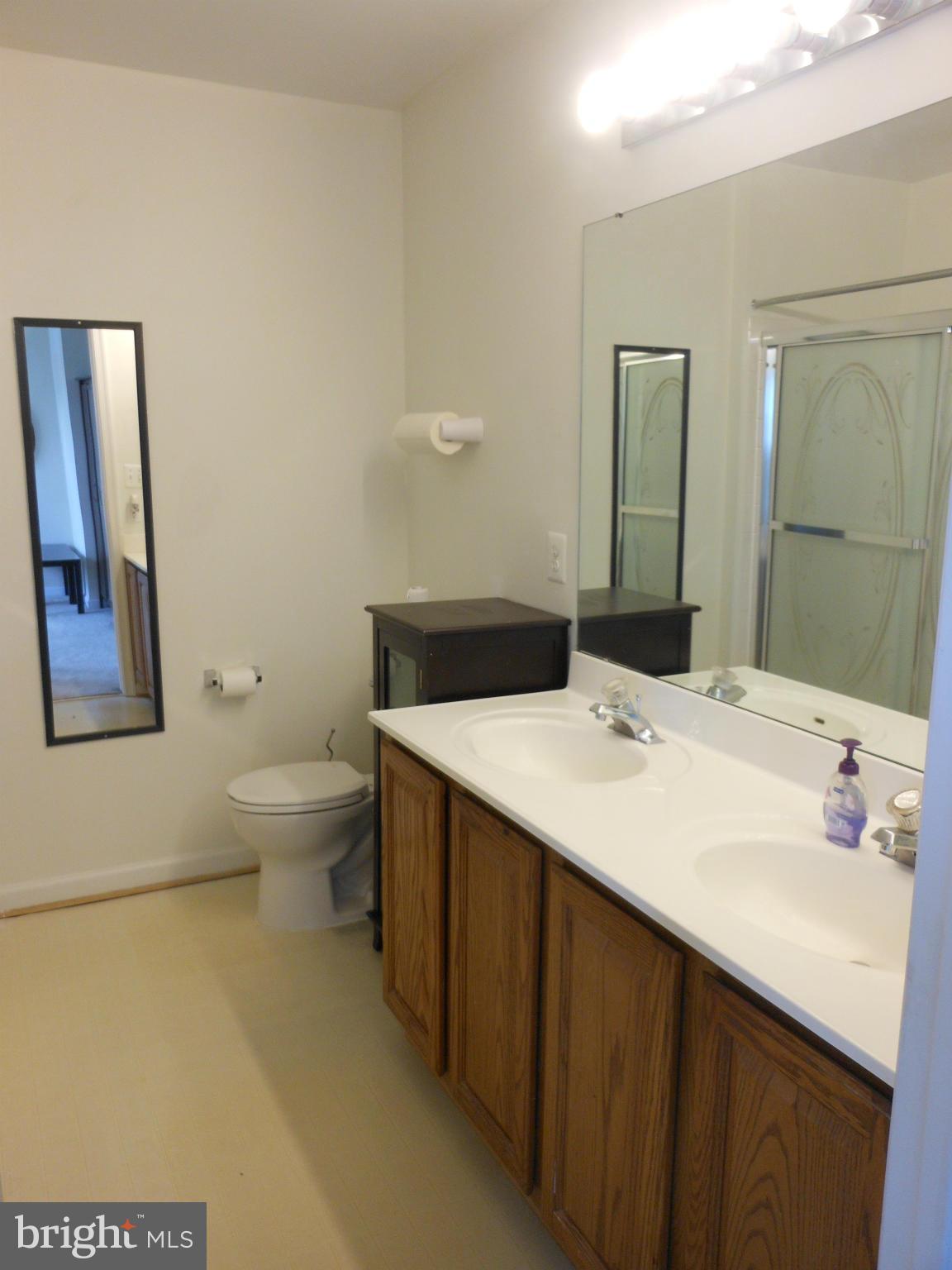 CENTRE RIDGE - Residential Lease