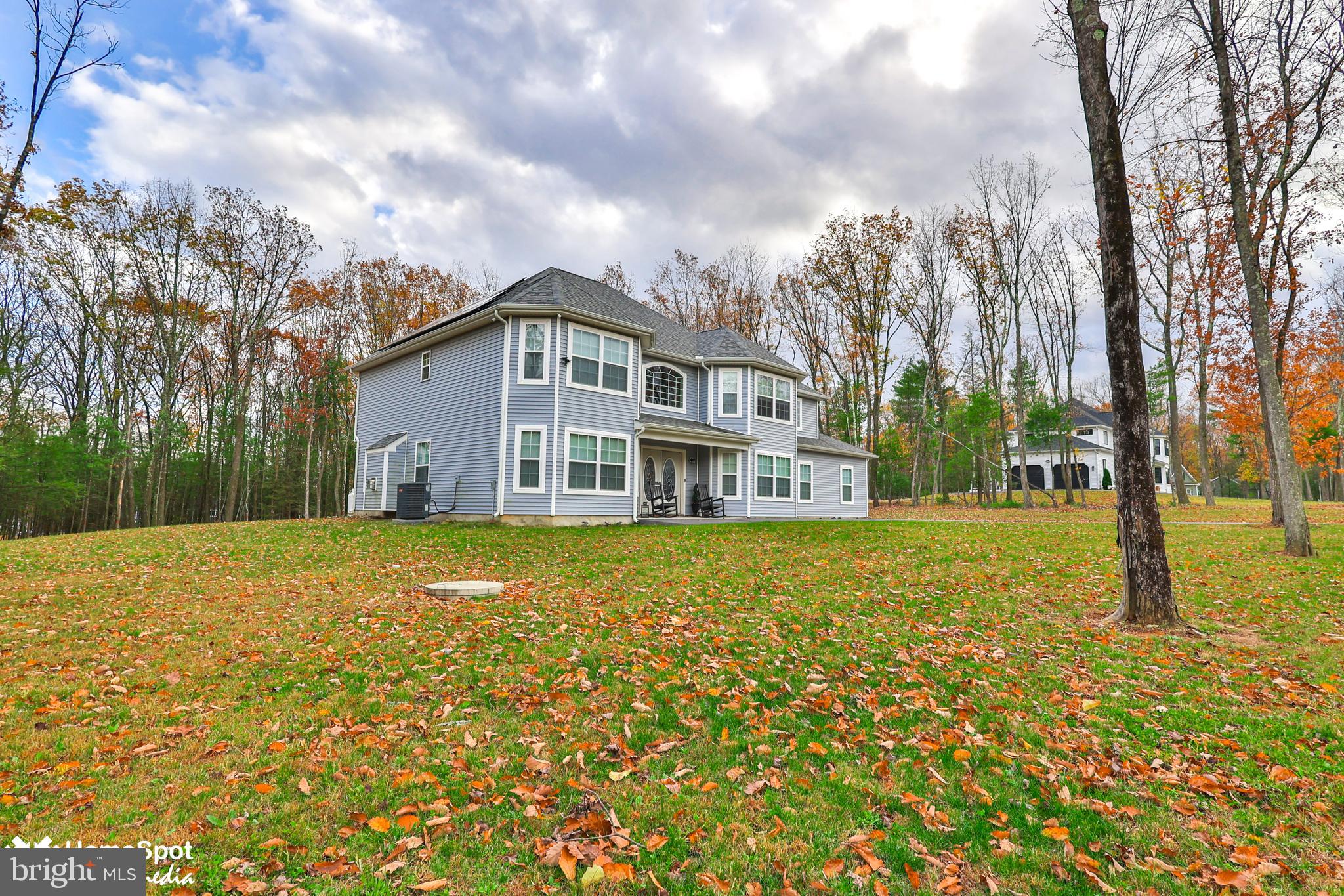 THE WOODS - Residential