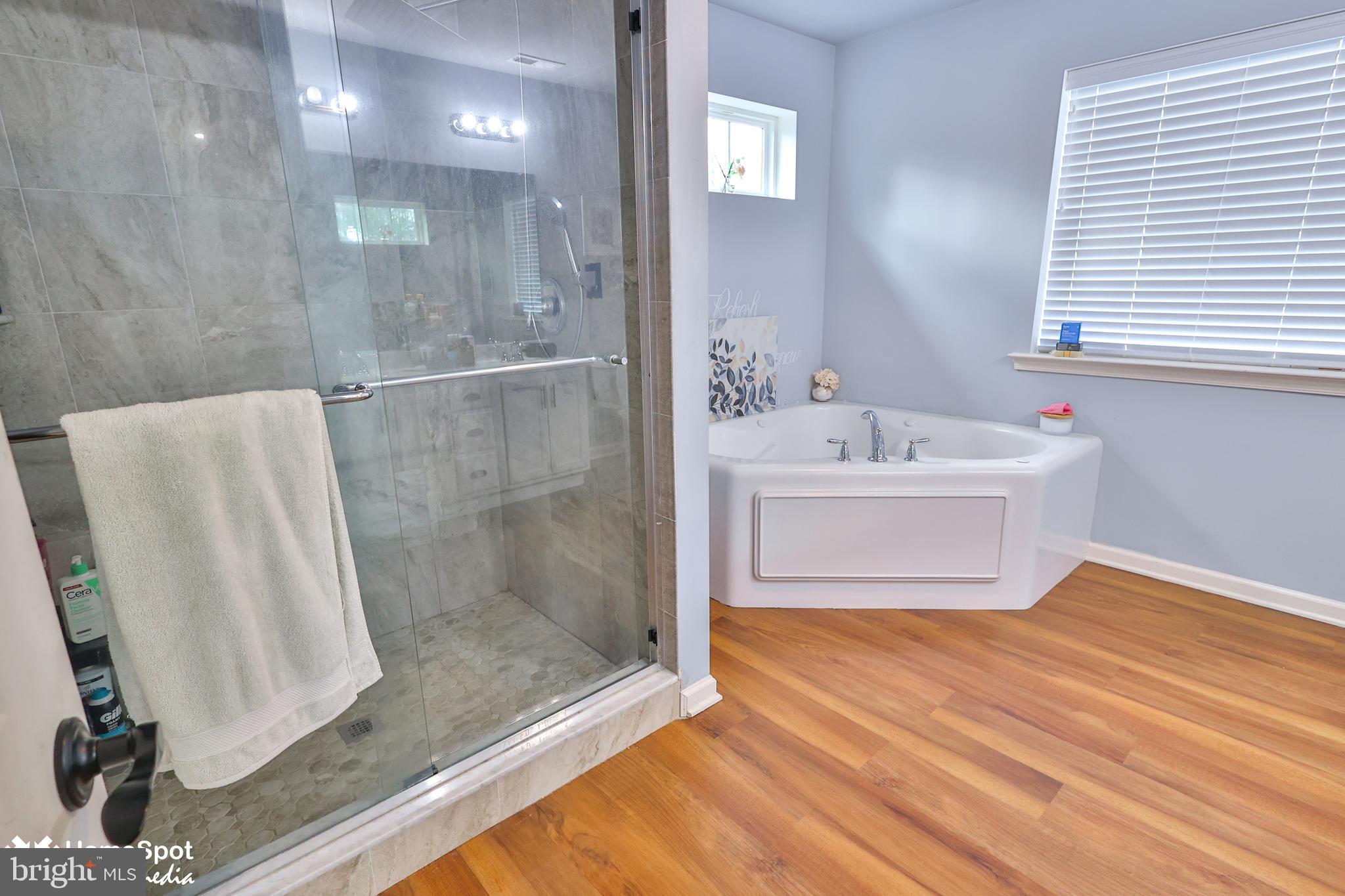 THE WOODS - Residential