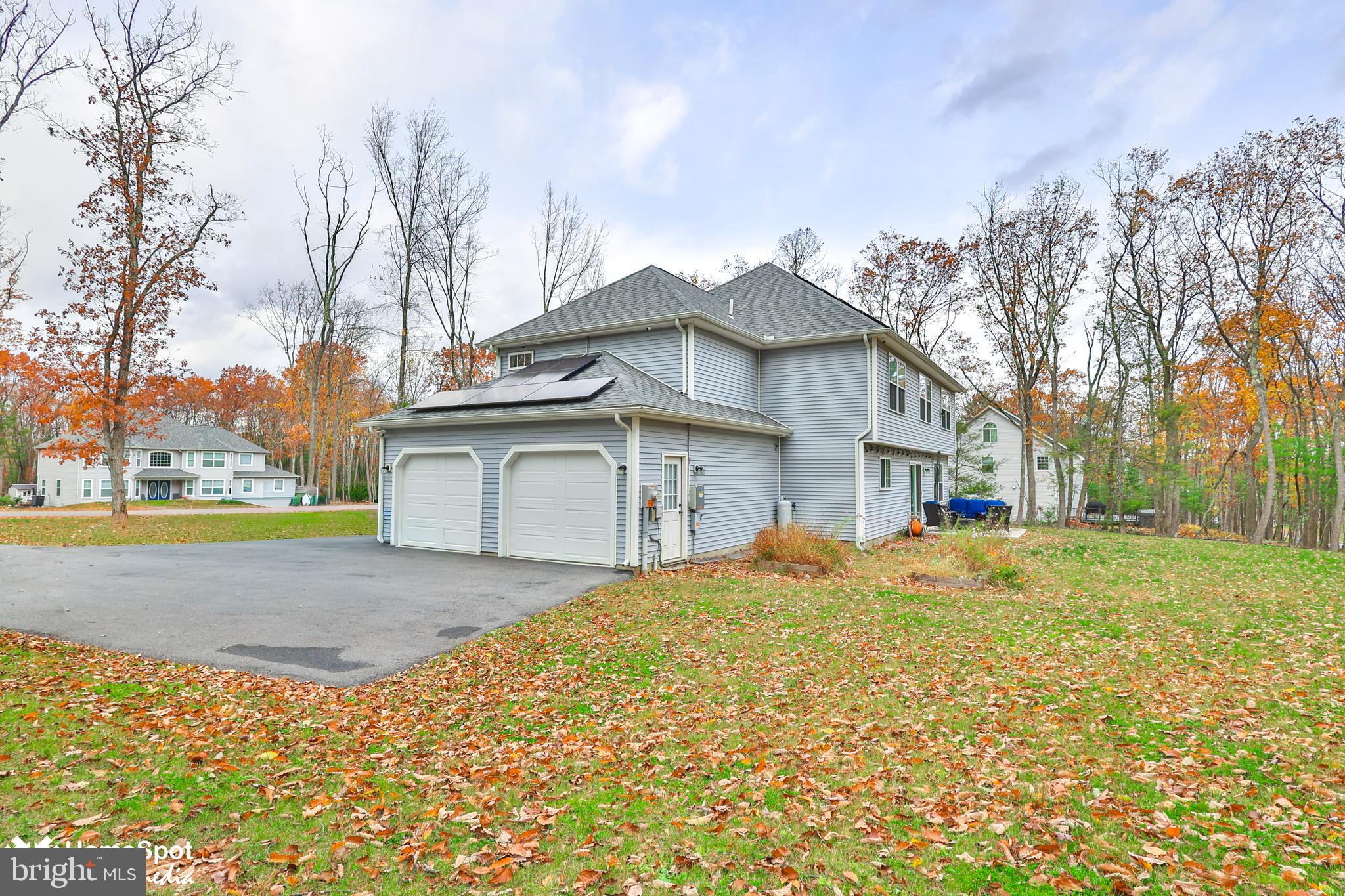 THE WOODS - Residential