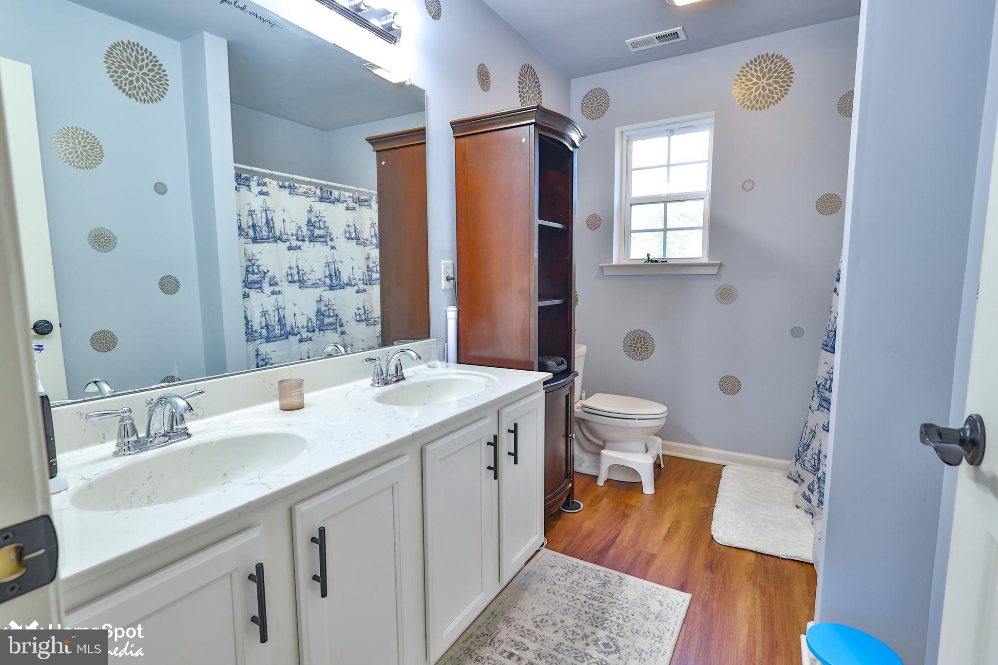 THE WOODS - Residential