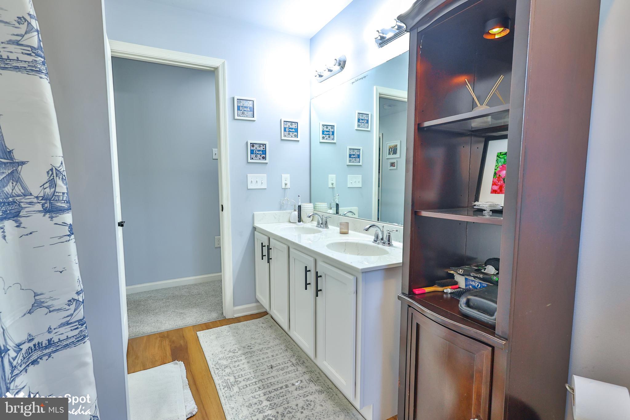 THE WOODS - Residential