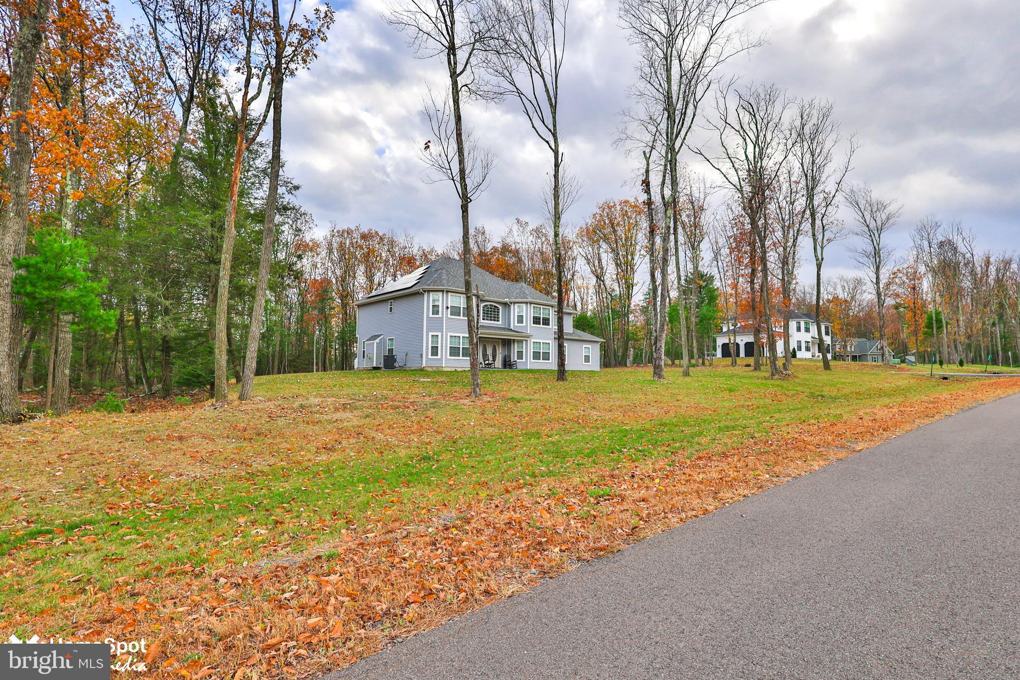 THE WOODS - Residential