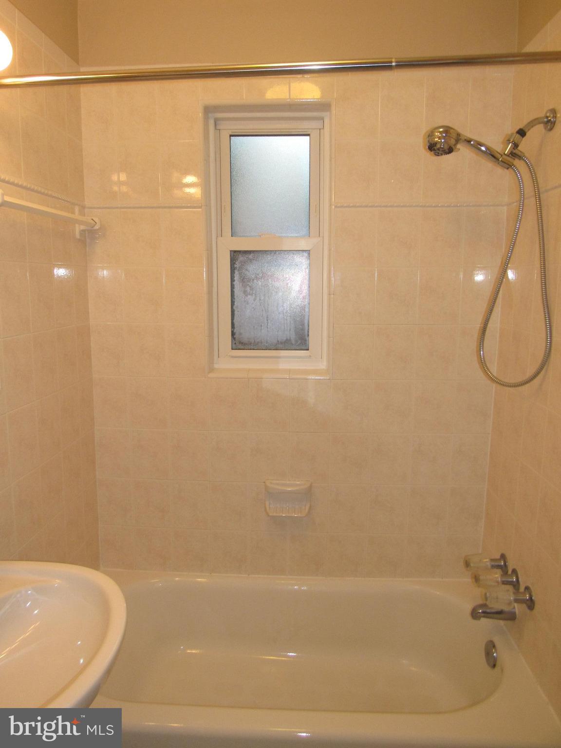 BRENTON/DEL RAY - Residential Lease