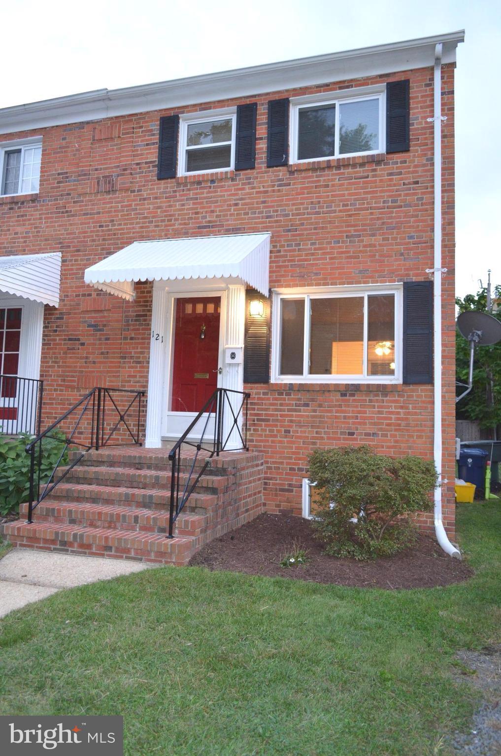 BRENTON/DEL RAY - Residential Lease