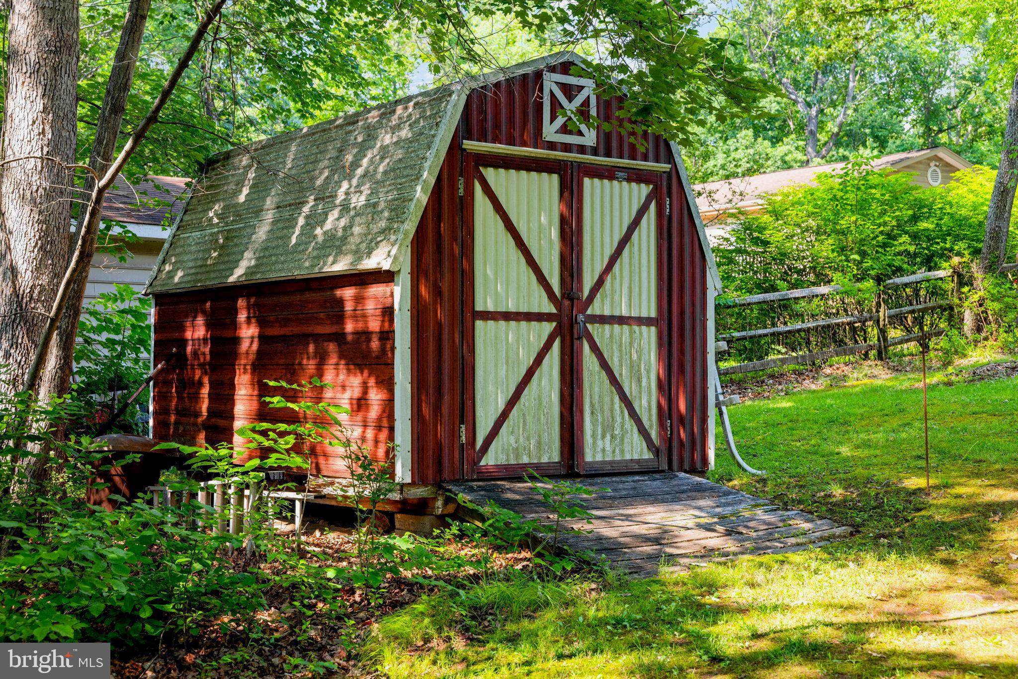 HICKORY GROVE ACRES - Residential