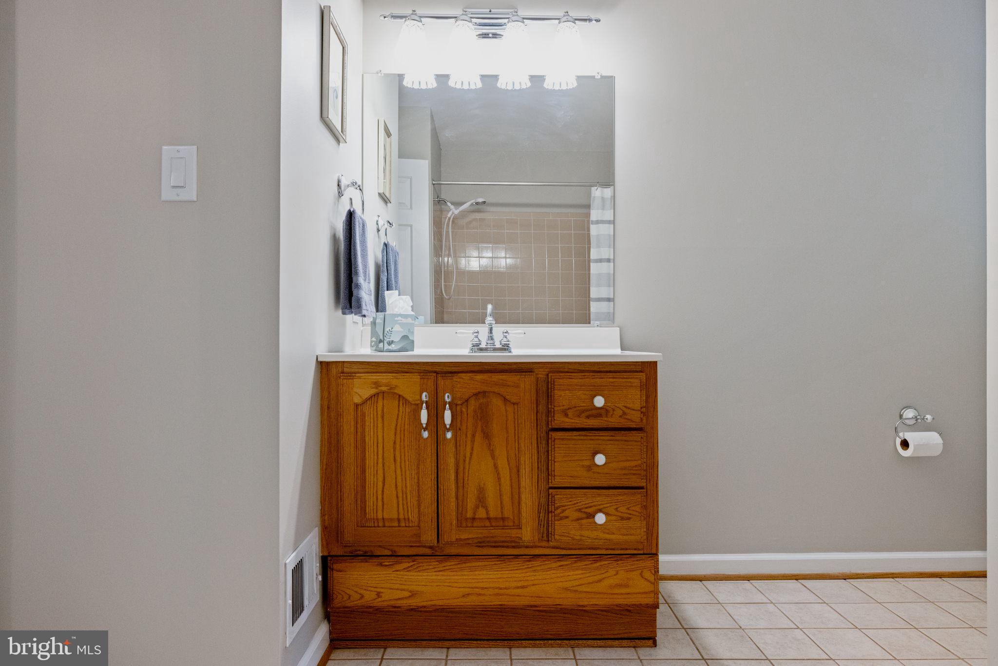 HICKORY GROVE ACRES - Residential