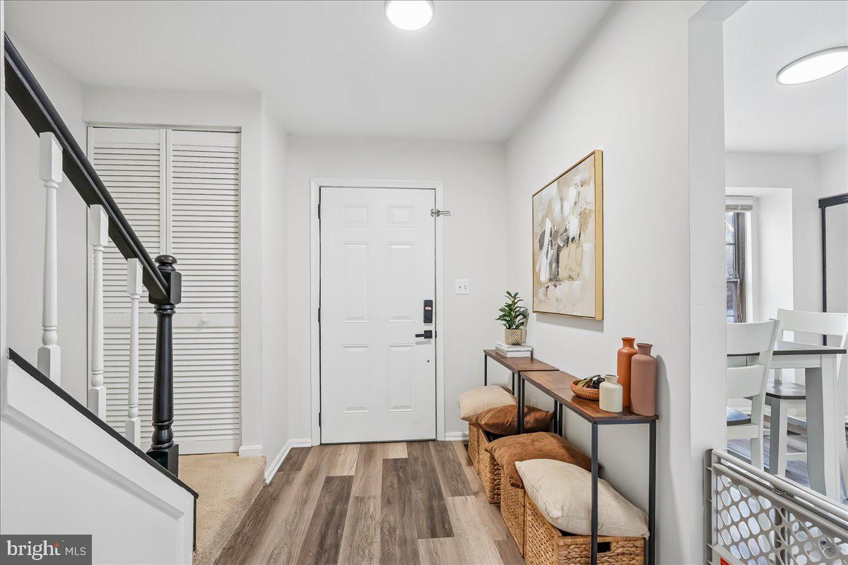 CHURCHILL TOWN - Residential