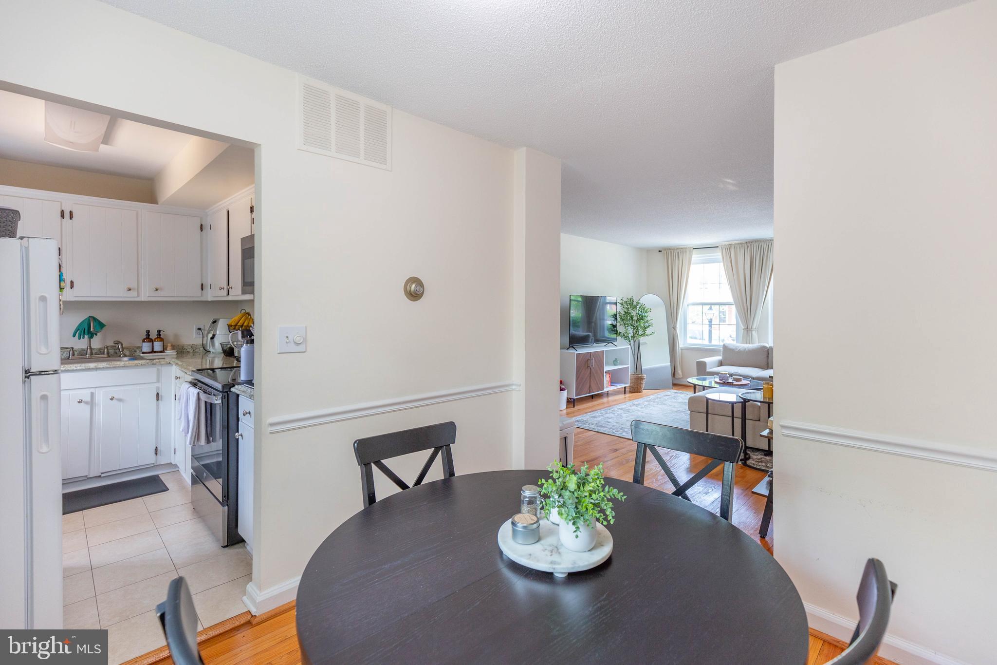 FAIRLINGTON GLEN - Residential Lease