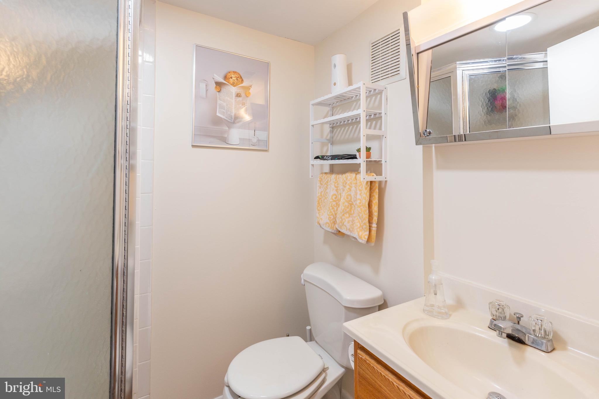 FAIRLINGTON GLEN - Residential Lease