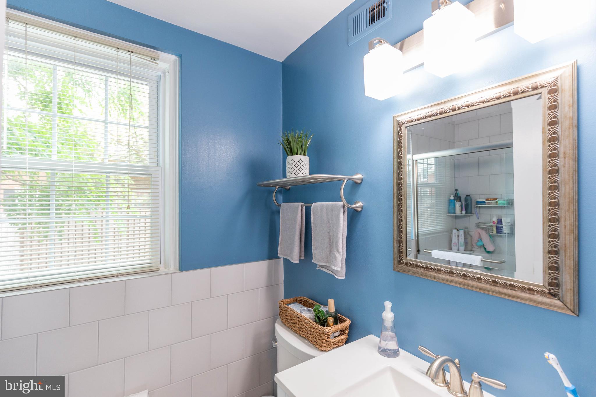 FAIRLINGTON GLEN - Residential Lease