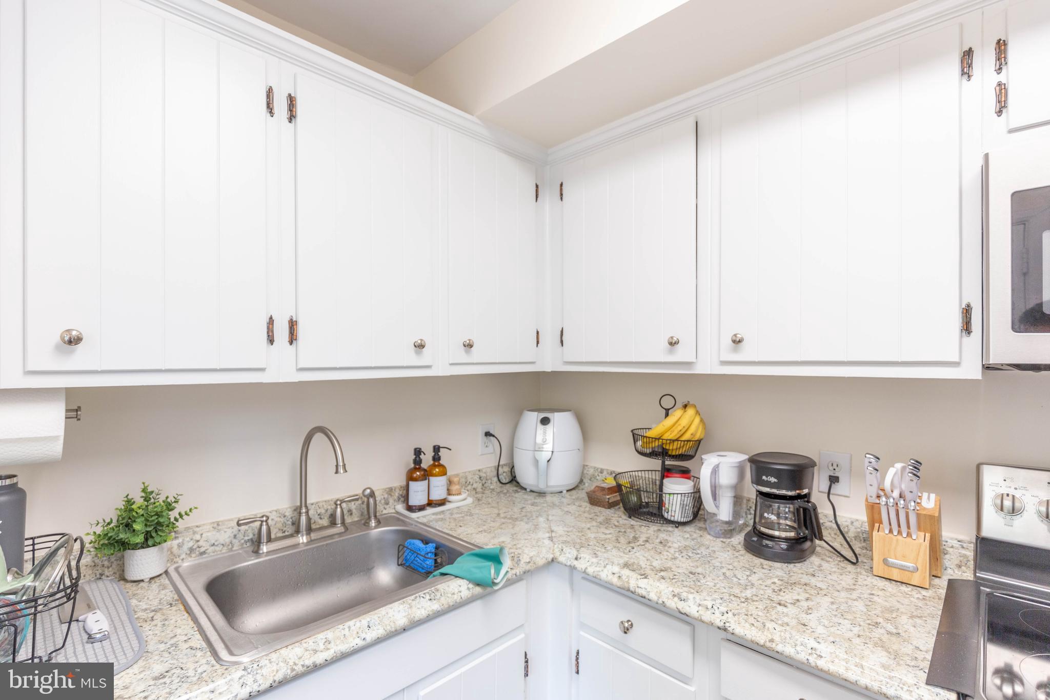 FAIRLINGTON GLEN - Residential Lease