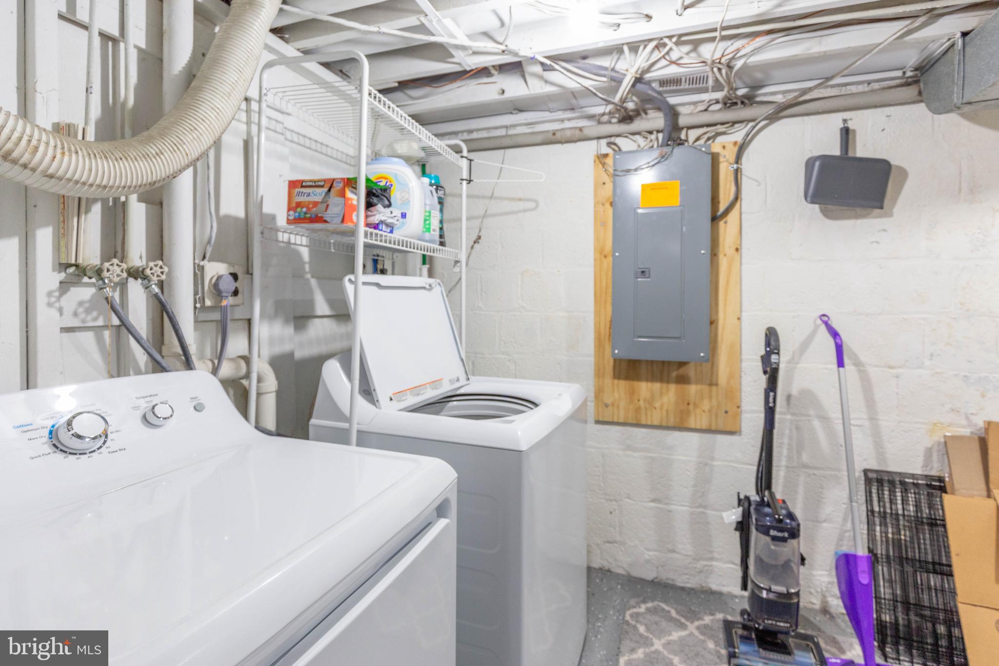 FAIRLINGTON GLEN - Residential Lease