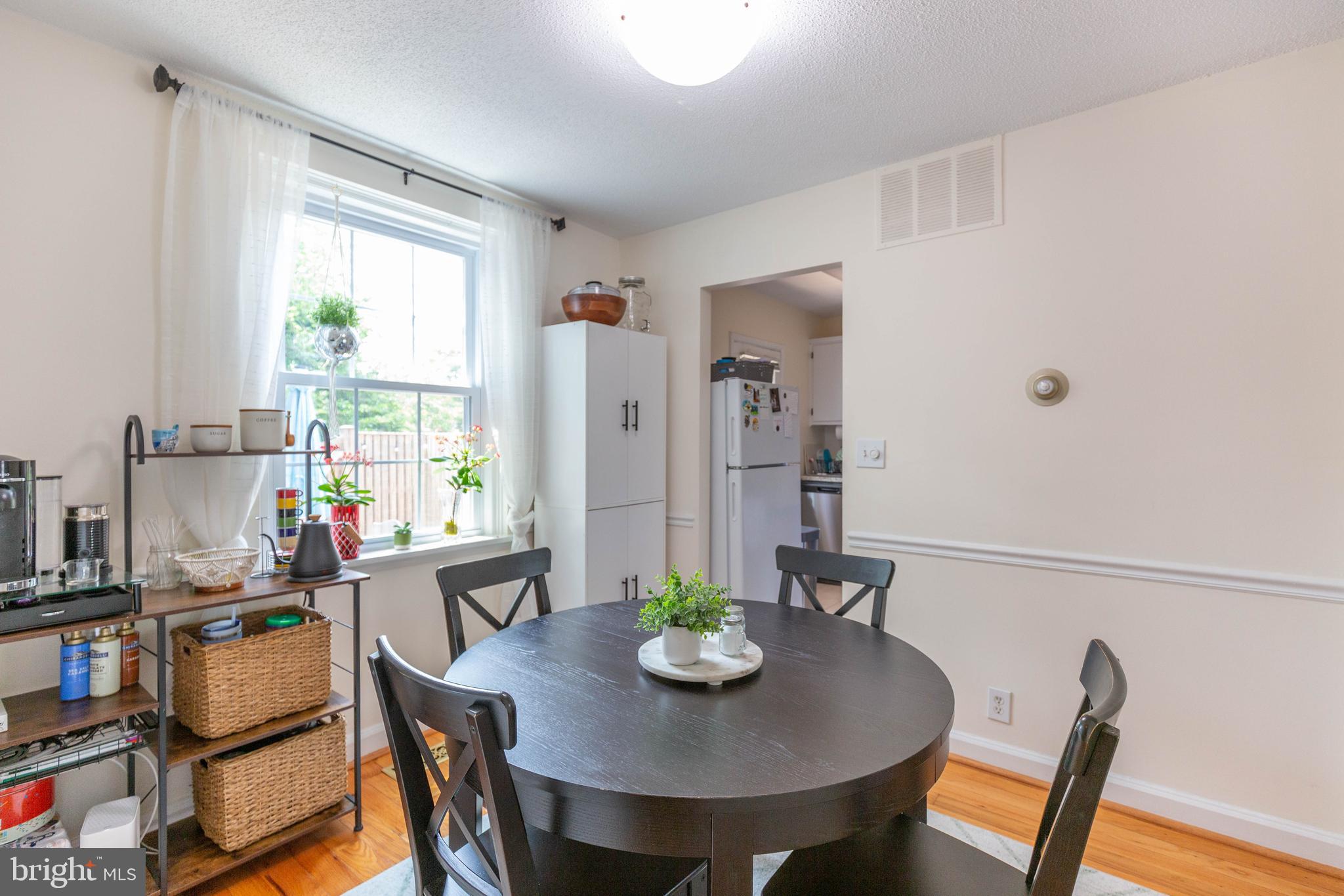 FAIRLINGTON GLEN - Residential Lease